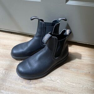 Blundstone Black Ankle Boots Timeless Design